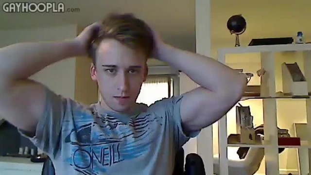 Hot Guy Beats His Meat