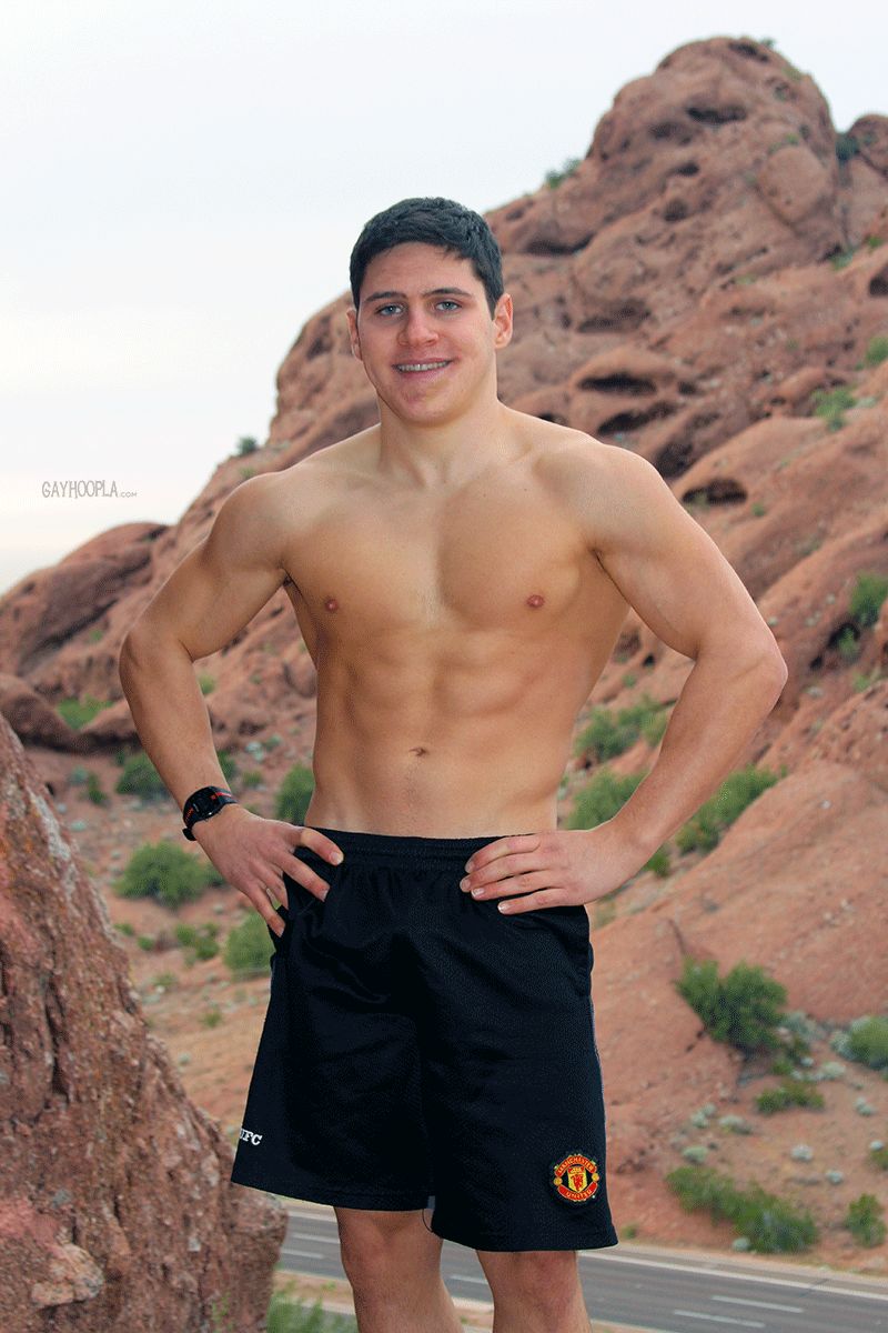 Brett Cady Jerks Off OUTSIDE