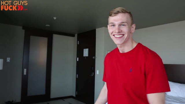 Kane Bryant gets his FIRST RIM JOB by MILF hottie Heather Kelly