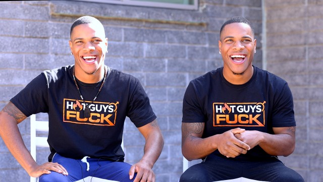 TWINS! Dee & Jay King Joke Around Before Gayhoopla's First Double-Solo