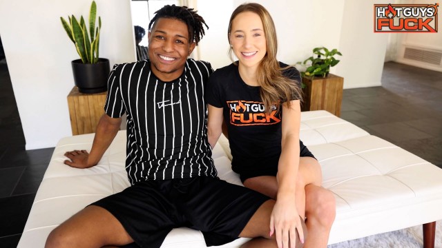 Madison Peach with Kendrix Carter — New Guy Kendrix Carter Can't Keep His Eyes Off Madison Peach (photo 2)