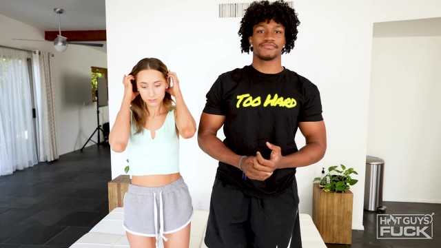 Dennis Barkley with Madison Peach — Big Dennis Barkley Meets Blonde Cutie Madison Peach (photo 10)