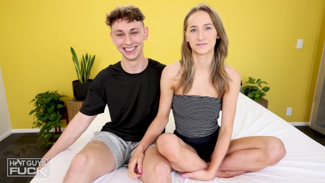 Dallas Diamond with Madison Peach — New Guy Dallas Diamond Has Madison Peach All Over Him (photo 2)