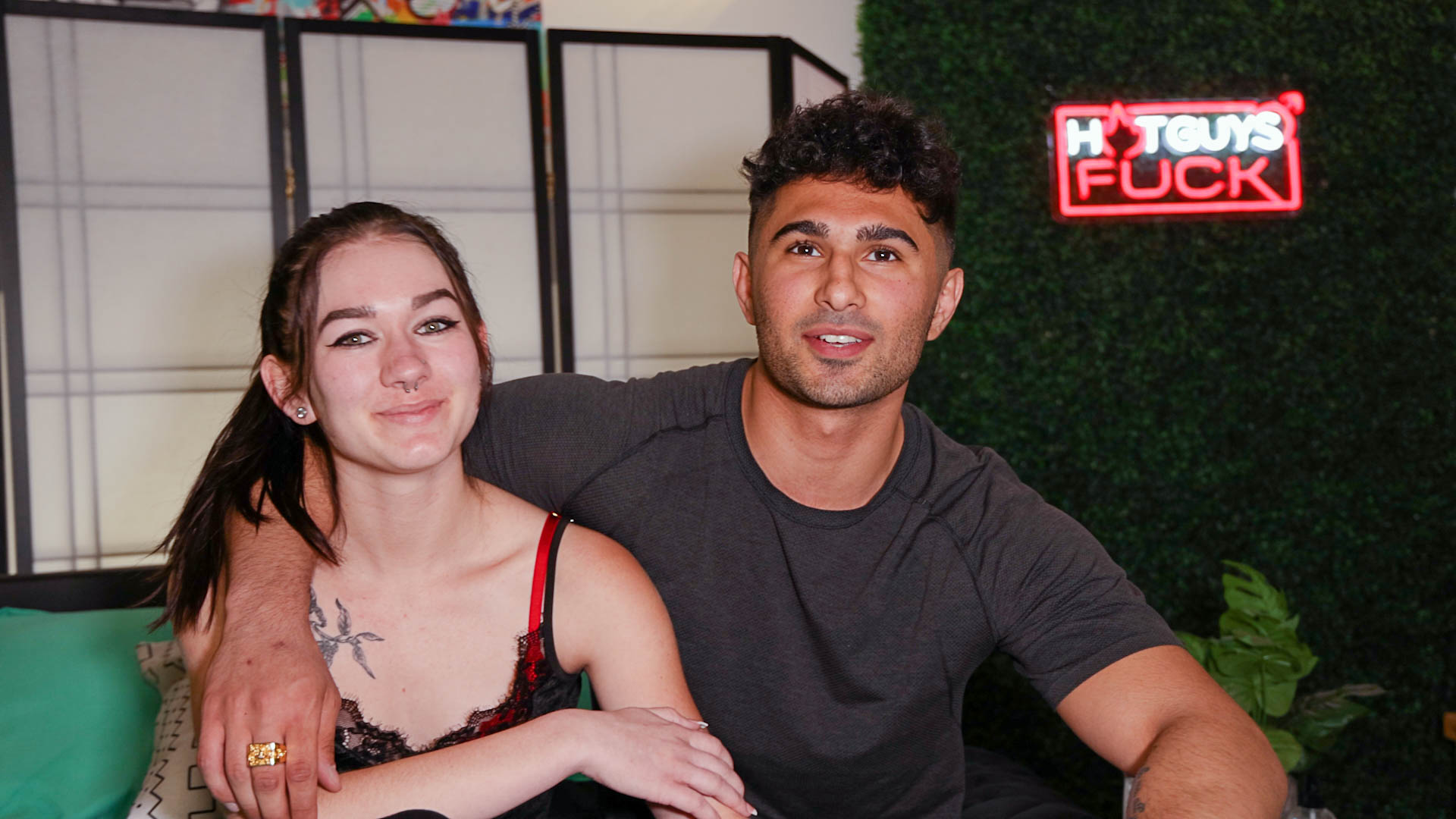 Zane Walker Prepares For The Cum Shot Bounty Hunter Challenge With Citlali Hall