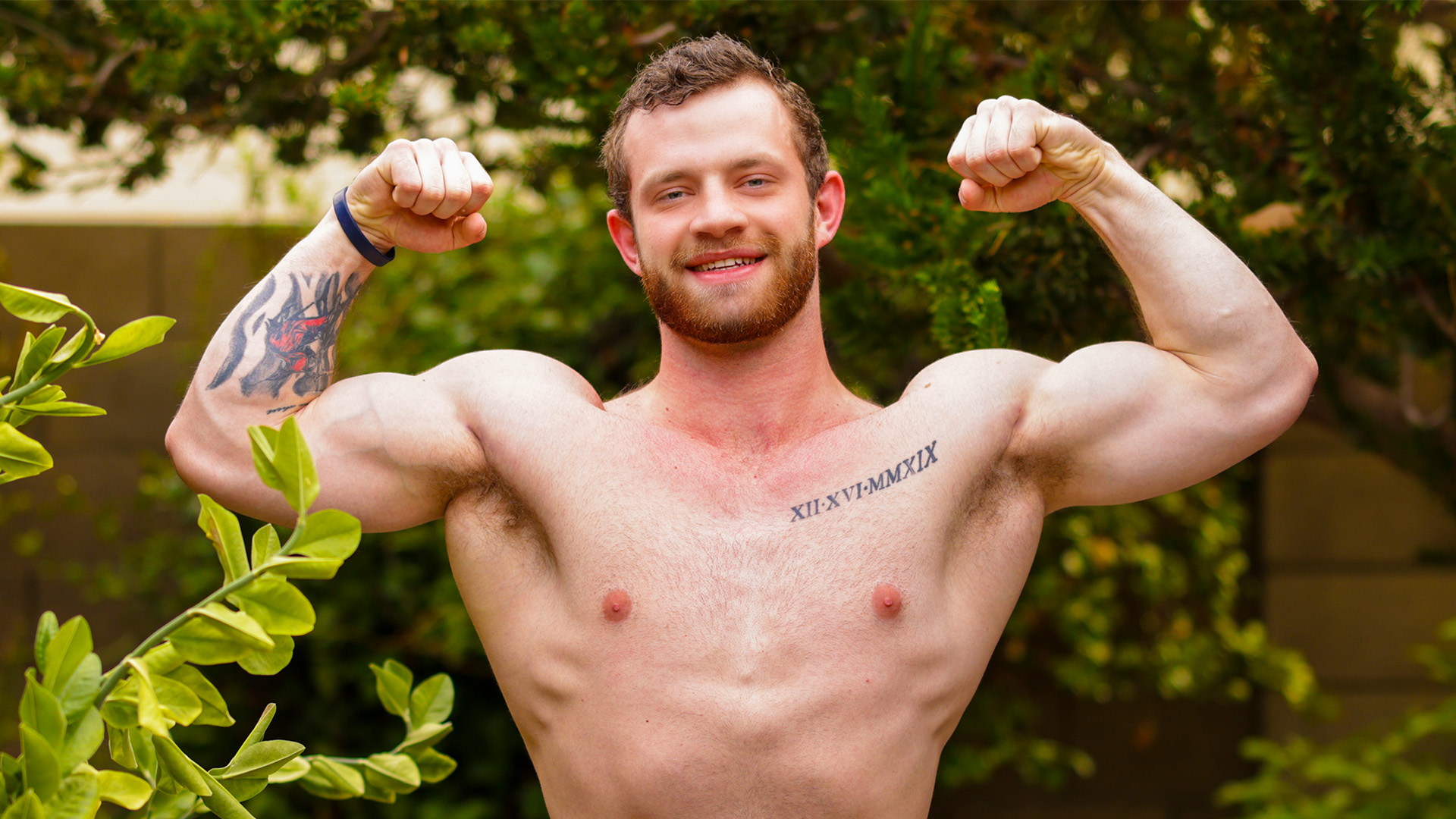 Luc Nix Strokes Out A Big Load!