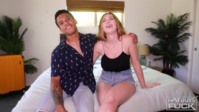 Lindsay Lee with Isaiah Ortega — Can Lindsay Lee Break Shy Newbie Isaiah Ortega Out Of His Shell?! (photo 2)