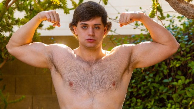 Dillon James Puts On A Solo Show!