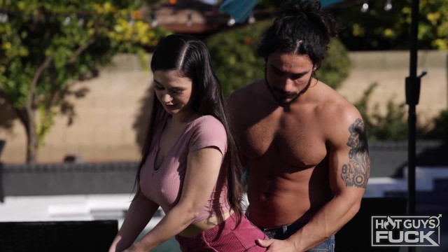 Leo Woodman with Jasmine Wilde — Leo Woodman Helps Jasmine Wilde With Her Stroke Game! (photo 2)