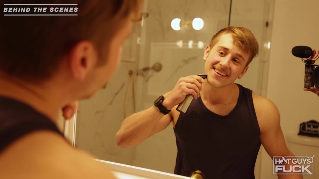 Brock Fisher — Brock Fisher bics the beard before his scene with Jasmine Wilde! (photo 5)