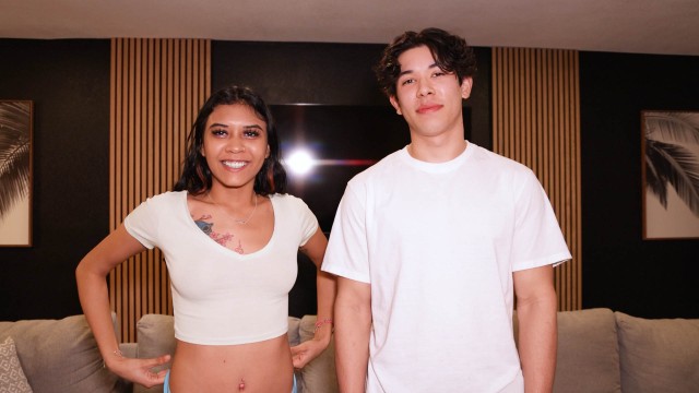 Late Night : Kody Lux & Reina Heart Hookup After Hours!