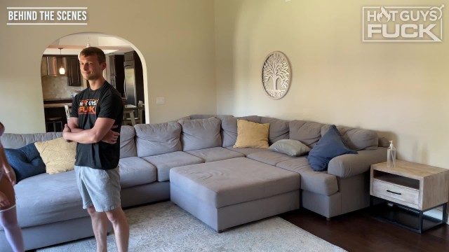 Molly Mae with Mike Beaumonte — Behind The Scenes: Mike Beaumonte and Molly Mae (photo 8)