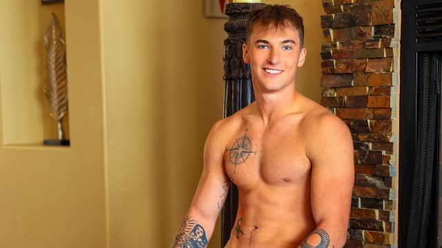 Frat Hottie Tyler French Strokes His Morning Wood!