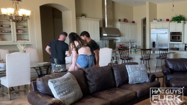 BEHIND THE SCENES: Jack Phoenix & Emma Barnes!