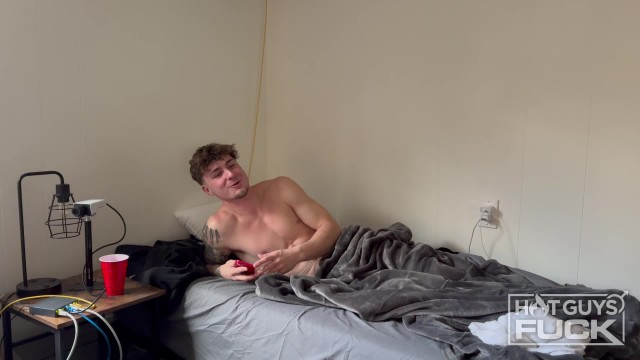  — HotGuysHouse RIZZ NIGHT! (photo 2)