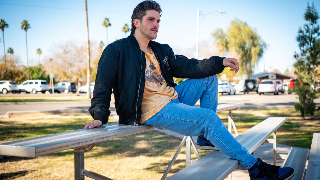 Bad-boy Hottie Landon Long Strokes His Dong