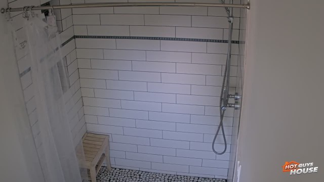 mike-sophia-shower-cam-19-165023