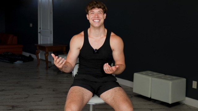 20-Year-Old Rookie Mike Iron Takes the Industry by Storm with Debut Solo Performance!