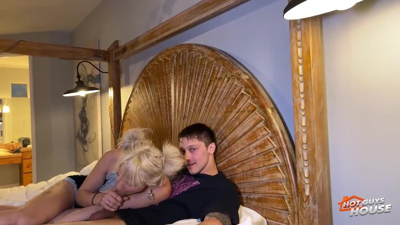 Atlas Eros smashing out blonde babe Ellie Smoke